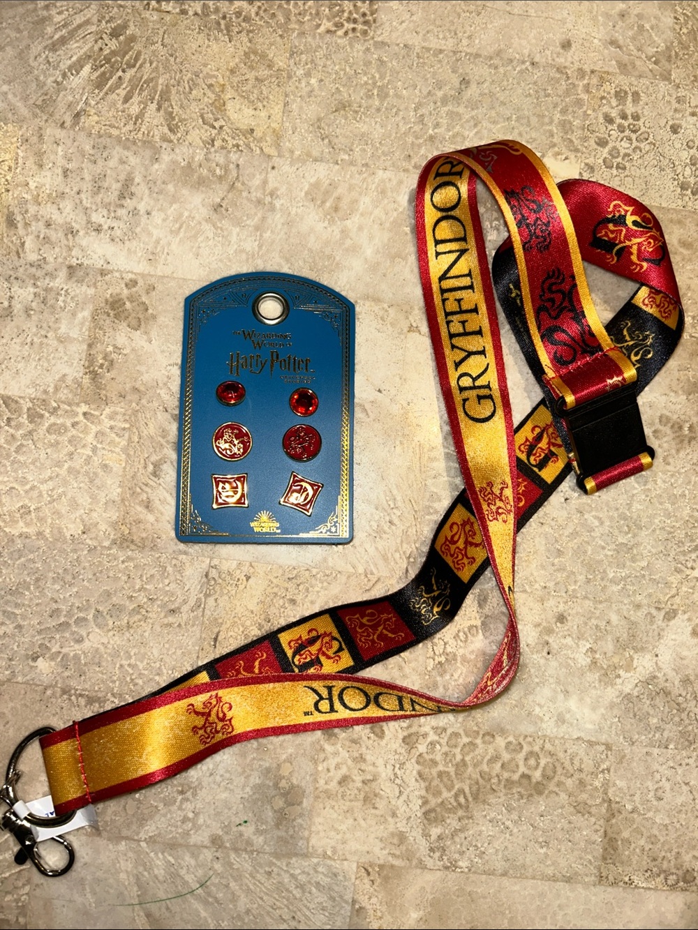 Universal Gryffindor Lanyard and Red/Gold Earring set